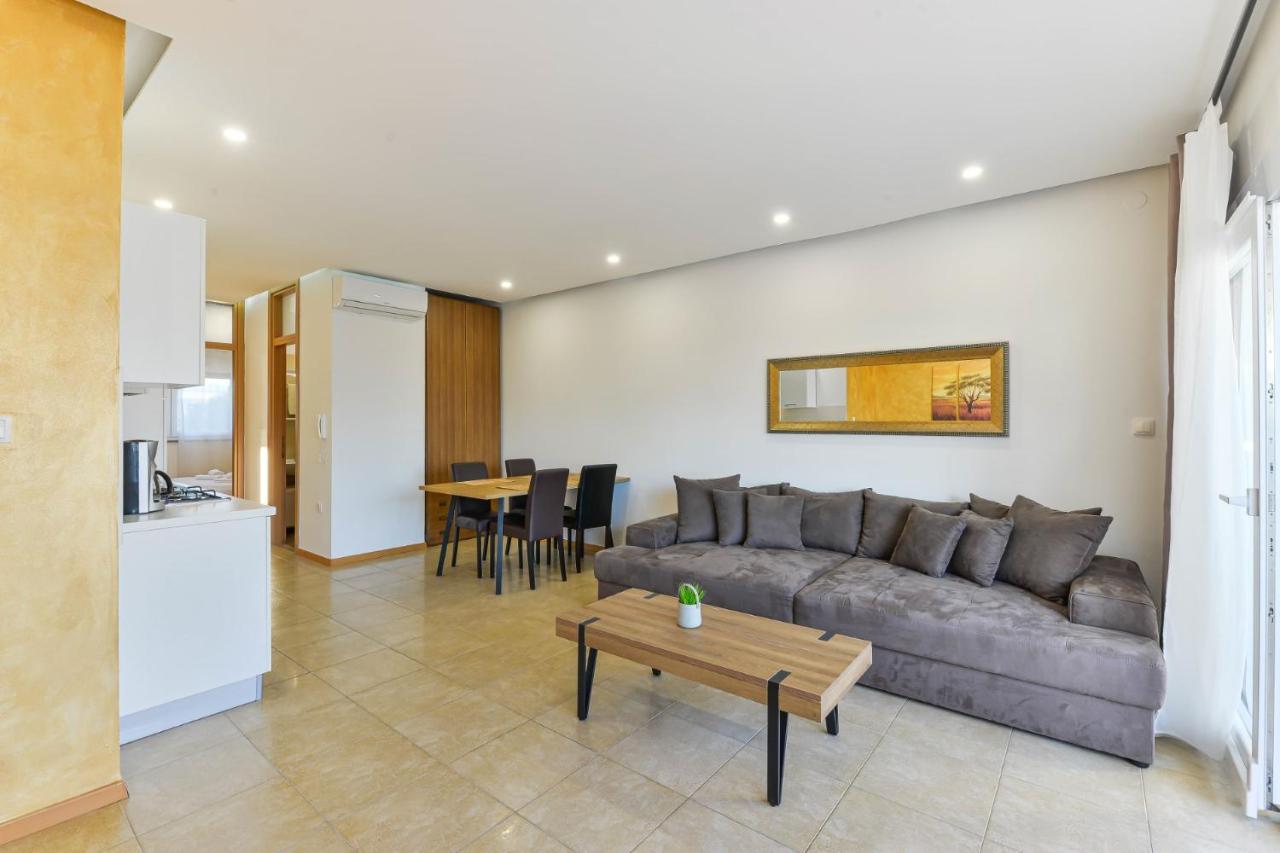 Modern Apartments Punta With Sea View- By Ta Leut Agency Privlaka  Extérieur photo